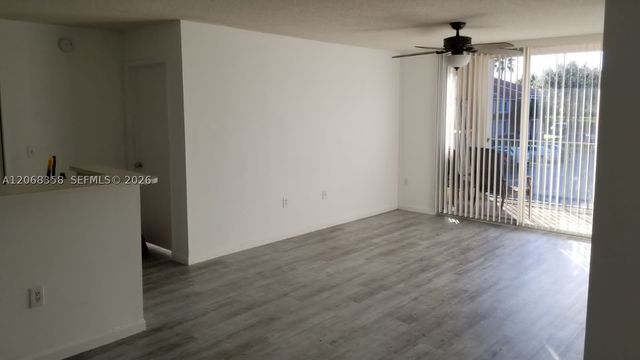 7856 Sonoma Springs Cir 205, Lake Worth, FL 33463