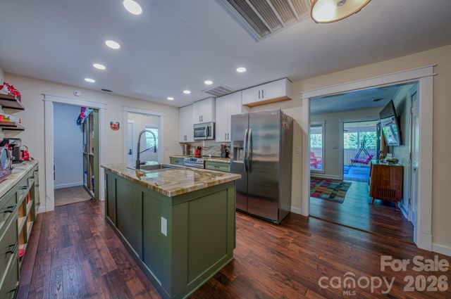 176 Sunny Street, Marion, NC 28752