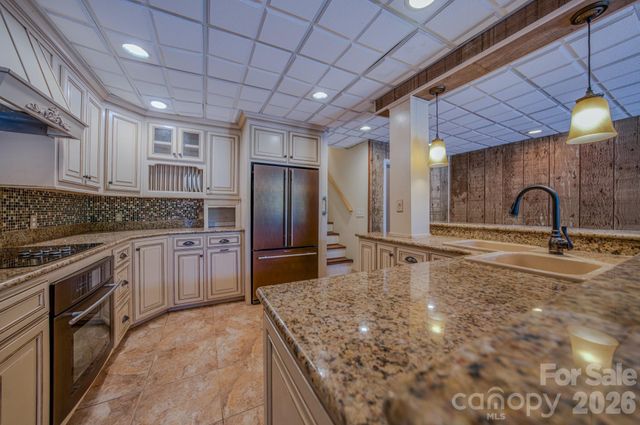 176 Sunny Street, Marion, NC 28752