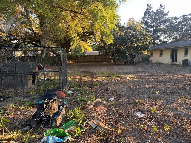 15595 NW 27TH AVENUE, Citra, FL 32113