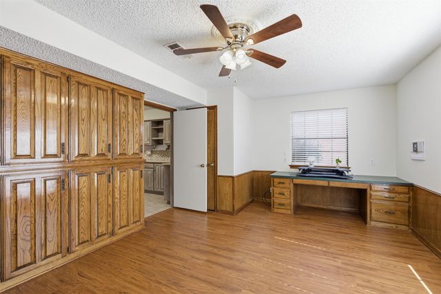 1905 Wimbledon Drive, Arlington, TX 76017