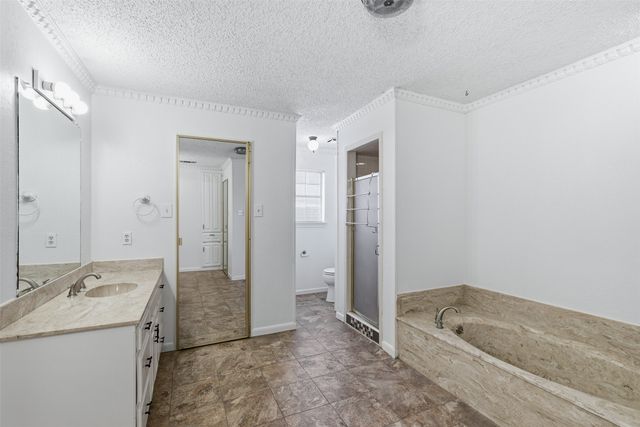 1905 Wimbledon Drive, Arlington, TX 76017