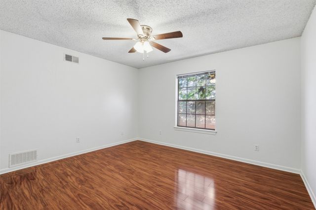 1905 Wimbledon Drive, Arlington, TX 76017