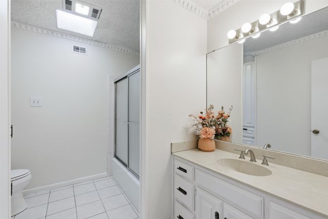 1905 Wimbledon Drive, Arlington, TX 76017