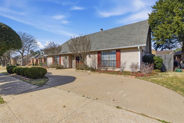 1905 Wimbledon Drive, Arlington, TX 76017