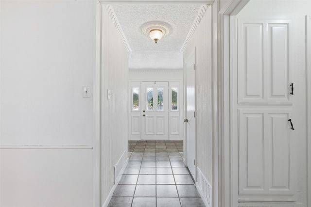 1905 Wimbledon Drive, Arlington, TX 76017