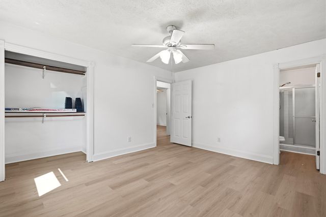 220 Crestwood Drive, Summerville, SC 29483