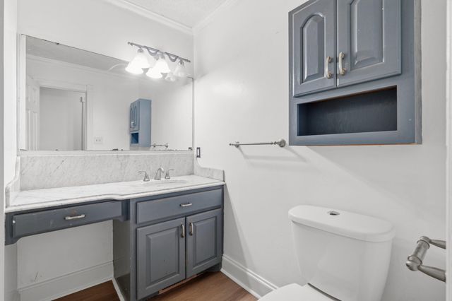 220 Crestwood Drive, Summerville, SC 29483