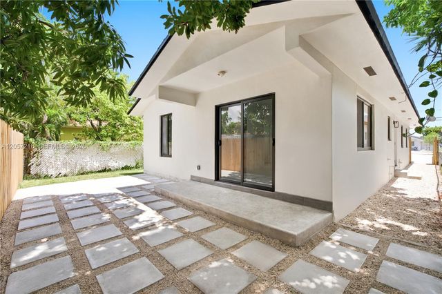 3461 SW 24th Street 3463, Miami, FL 33145