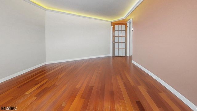 7002 Kennedy Blvd, Guttenberg Town, NJ 07093