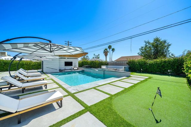 359 W Avenida Cerca, Palm Springs, CA 92262