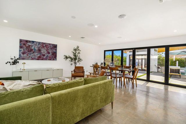 359 W Avenida Cerca, Palm Springs, CA 92262