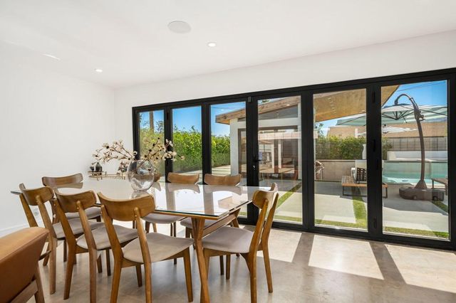 359 W Avenida Cerca, Palm Springs, CA 92262