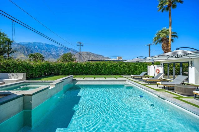 359 W Avenida Cerca, Palm Springs, CA 92262