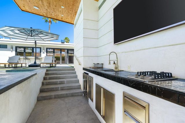 359 W Avenida Cerca, Palm Springs, CA 92262