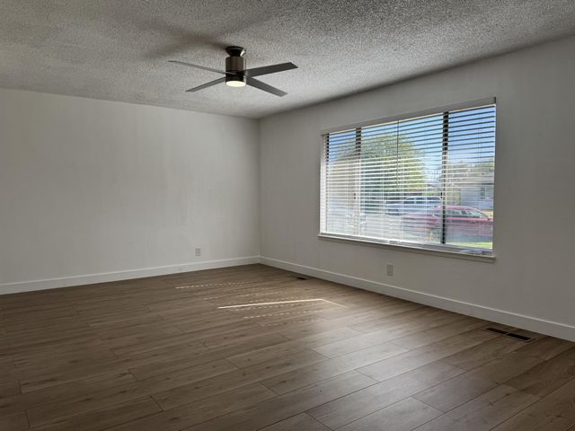 6620 N Sierra Vista Avenue, Fresno, CA 93710