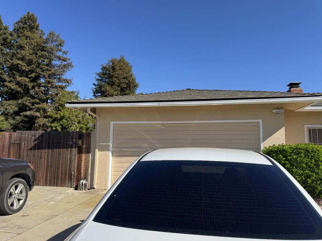 Image 29 of property listing at 6620 N Sierra Vista Avenue, Fresno, CA 93710