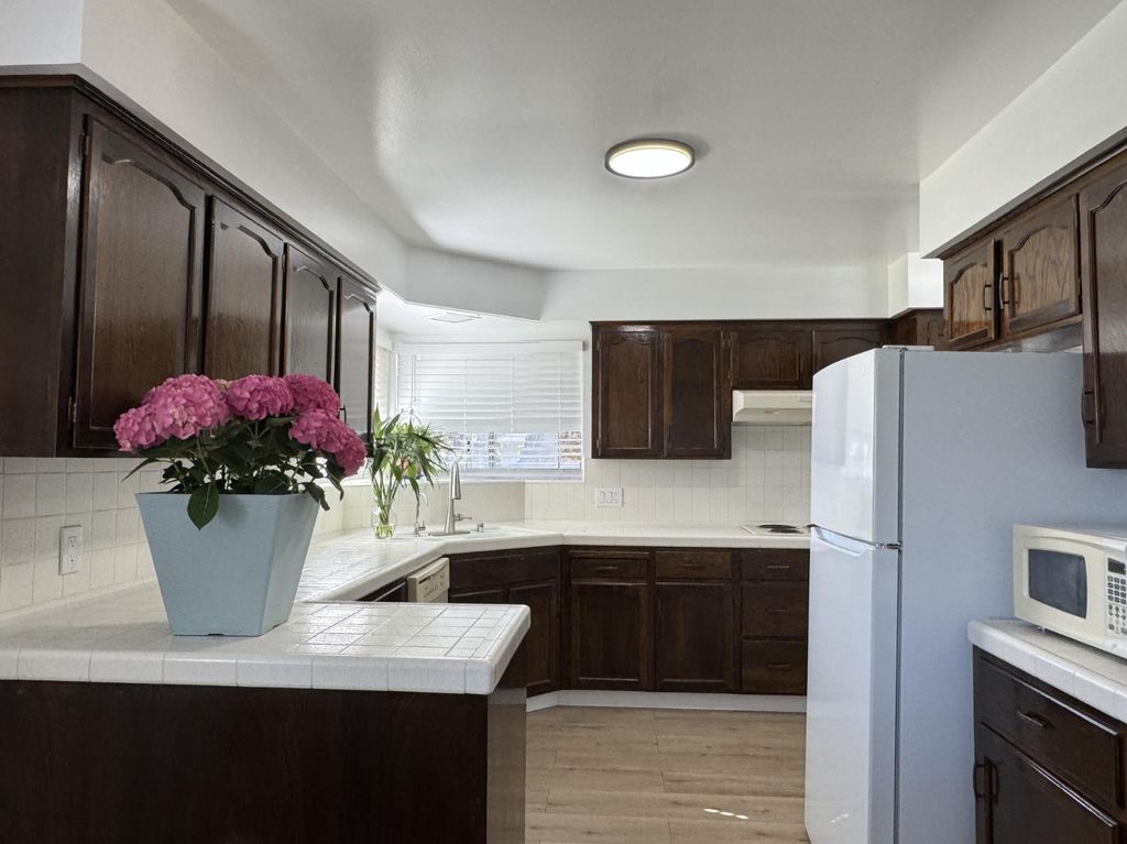 Image 3 of property listing at 6620 N Sierra Vista Avenue, Fresno, CA 93710