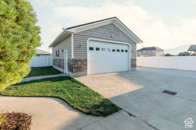 637 W 150 N, Hyrum, UT 84319