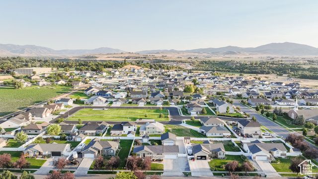 637 W 150 N, Hyrum, UT 84319