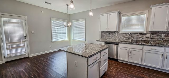 325 AZALEA DR, Somerville, TN 38068