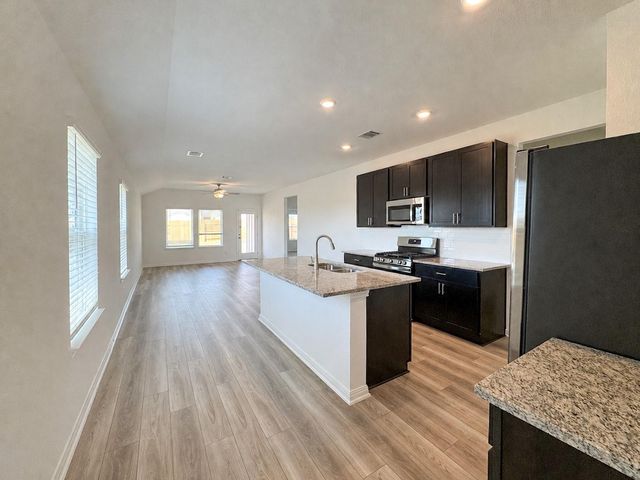 166 Jake Pine DR, Buda, TX 78610