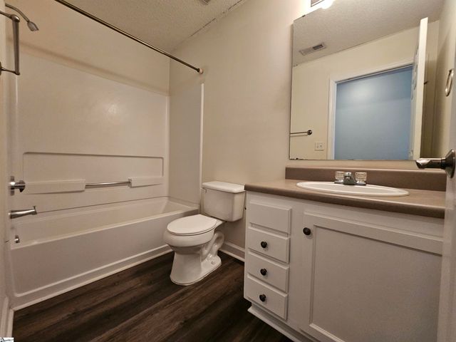 731 Harts Cove Way, Seneca, SC 29678