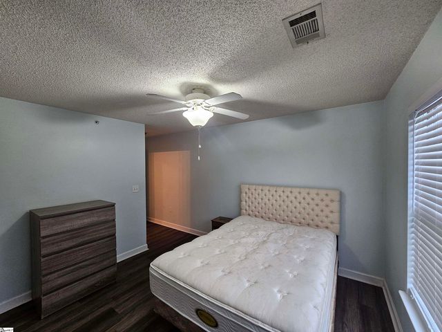 731 Harts Cove Way, Seneca, SC 29678