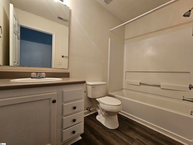 731 Harts Cove Way, Seneca, SC 29678