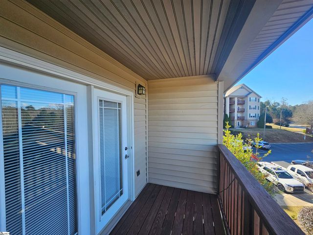 731 Harts Cove Way, Seneca, SC 29678