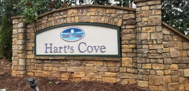 731 Harts Cove Way, Seneca, SC 29678