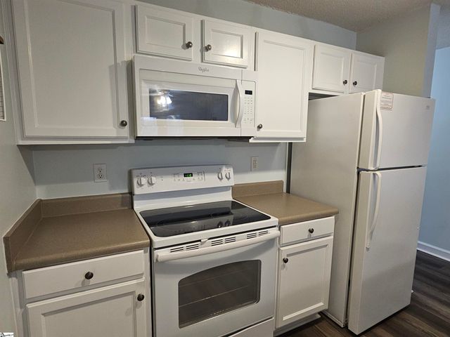 731 Harts Cove Way, Seneca, SC 29678