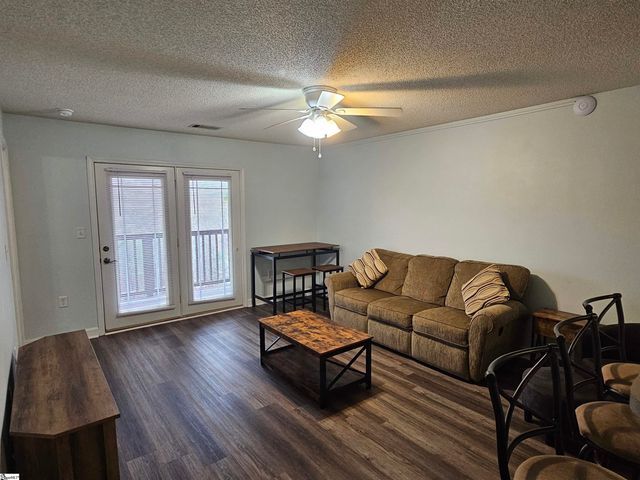 731 Harts Cove Way, Seneca, SC 29678