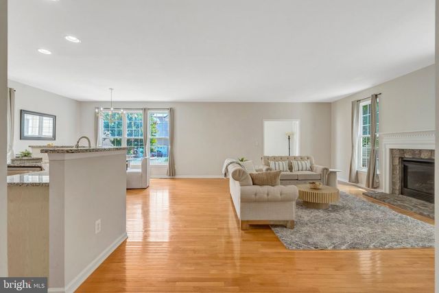 25138 JUSTICE DR, Chantilly, VA 20152