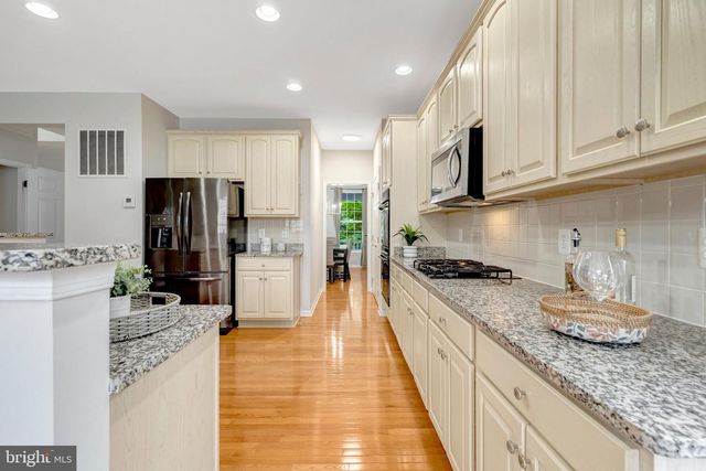 25138 JUSTICE DR, Chantilly, VA 20152