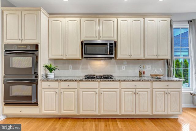 25138 JUSTICE DR, Chantilly, VA 20152