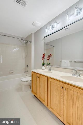 25138 JUSTICE DR, Chantilly, VA 20152
