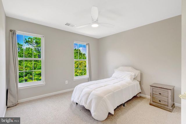 25138 JUSTICE DR, Chantilly, VA 20152