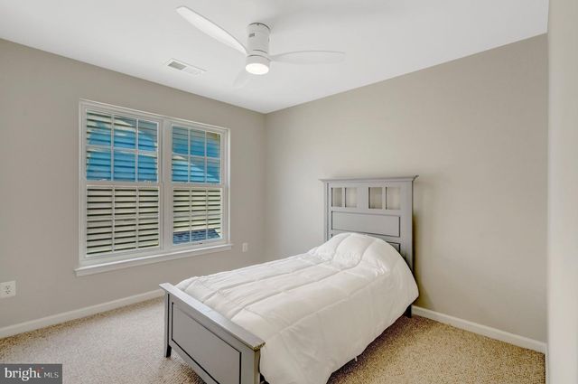 25138 JUSTICE DR, Chantilly, VA 20152