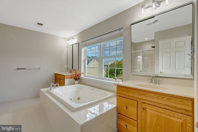 25138 JUSTICE DR, Chantilly, VA 20152