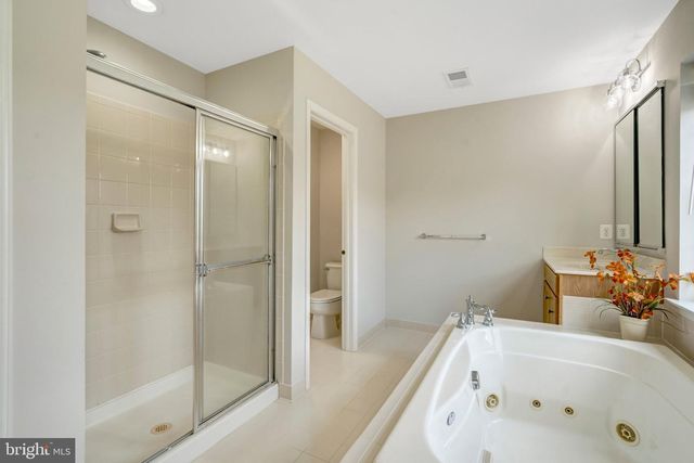 25138 JUSTICE DR, Chantilly, VA 20152