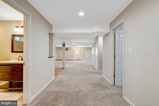 25138 JUSTICE DR, Chantilly, VA 20152
