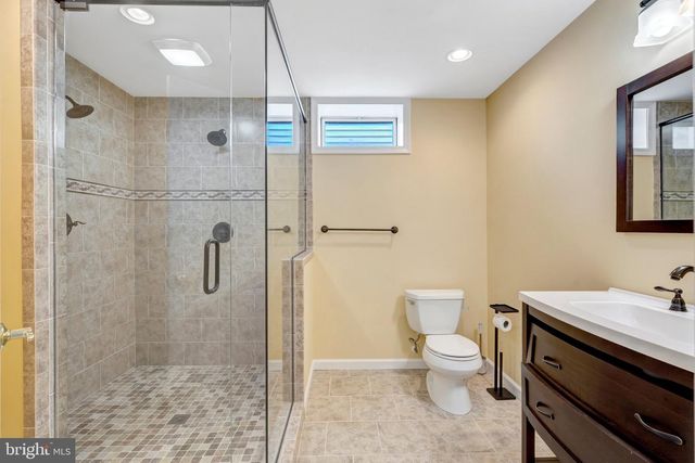 25138 JUSTICE DR, Chantilly, VA 20152