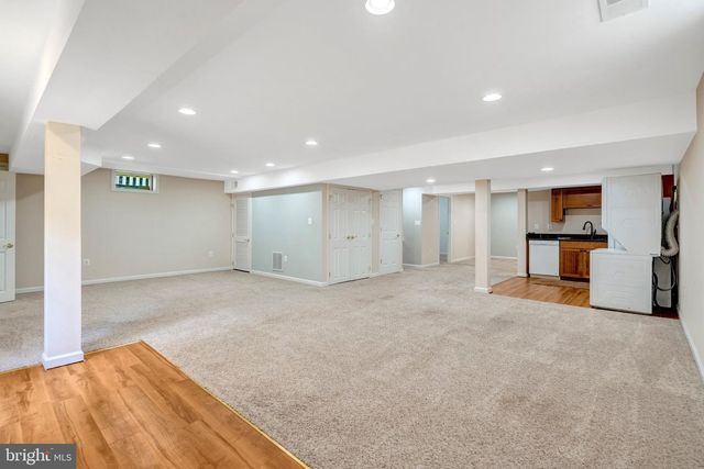 25138 JUSTICE DR, Chantilly, VA 20152