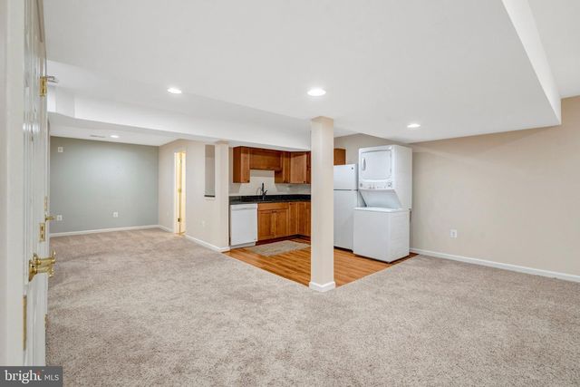 25138 JUSTICE DR, Chantilly, VA 20152