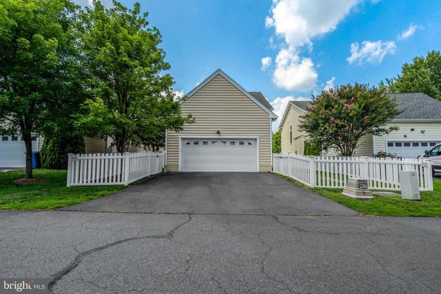 25138 JUSTICE DR, Chantilly, VA 20152