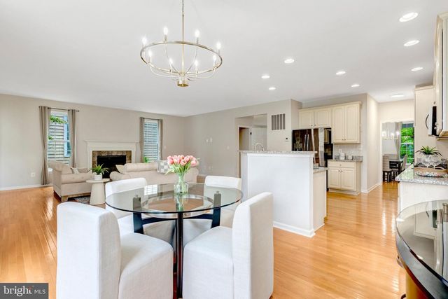 25138 JUSTICE DR, Chantilly, VA 20152