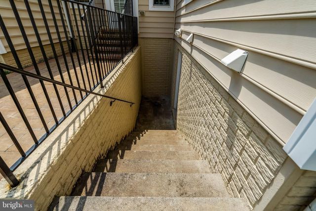 25138 JUSTICE DR, Chantilly, VA 20152