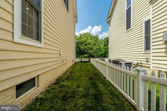 25138 JUSTICE DR, Chantilly, VA 20152