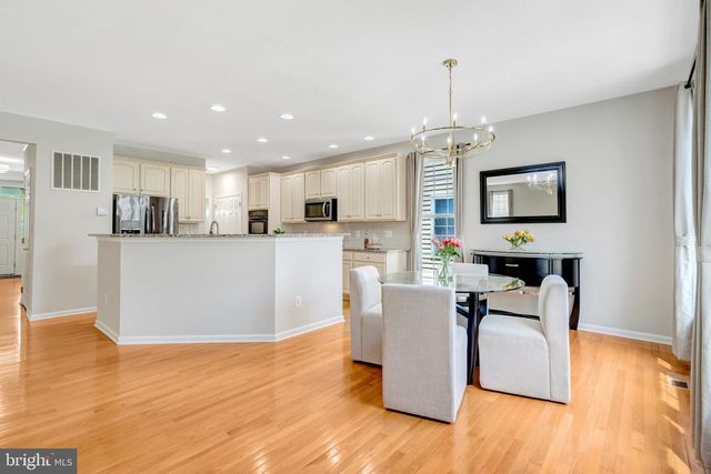 25138 JUSTICE DR, Chantilly, VA 20152